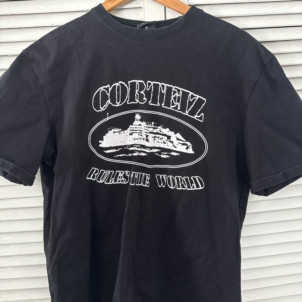 Cortez Black Graphic Tee for Men
